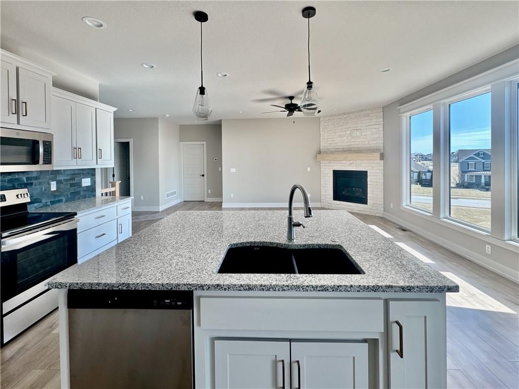12935 N Champanel Way — photo 3