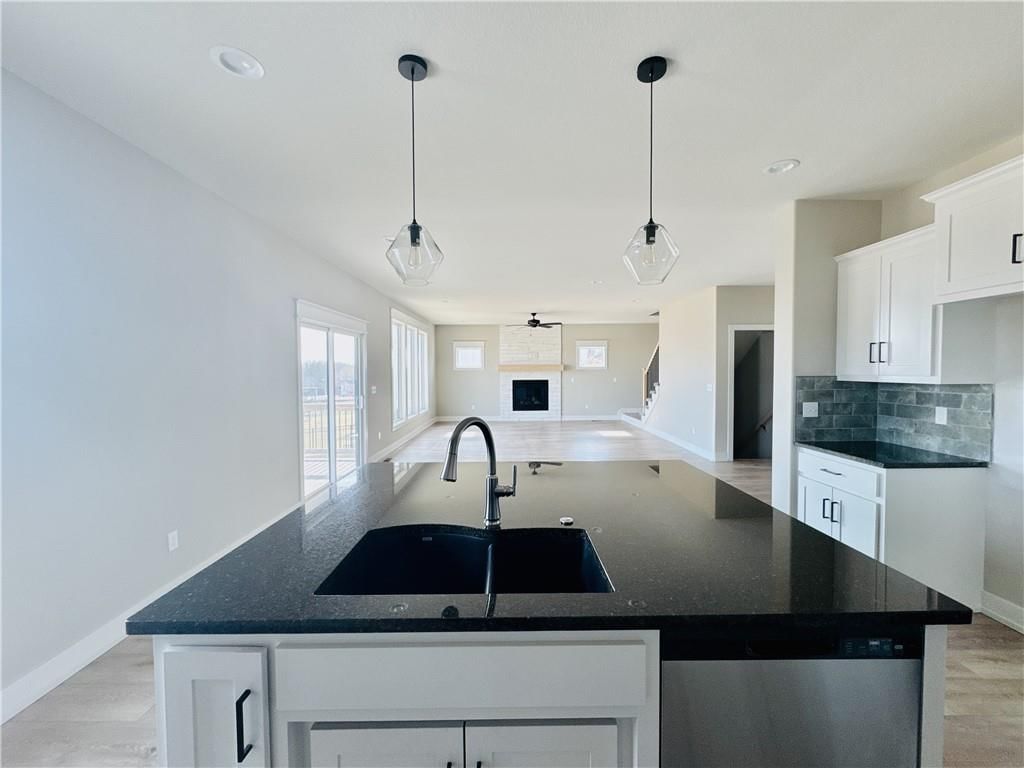 12585 N Beacon Court — photo 8