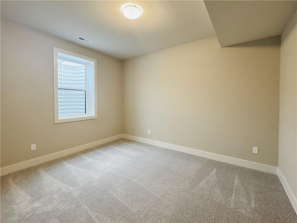 12585 N Beacon Court — photo 24