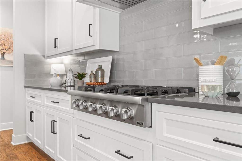 Photo 9 of 51 - 4612 W 59th Terrace