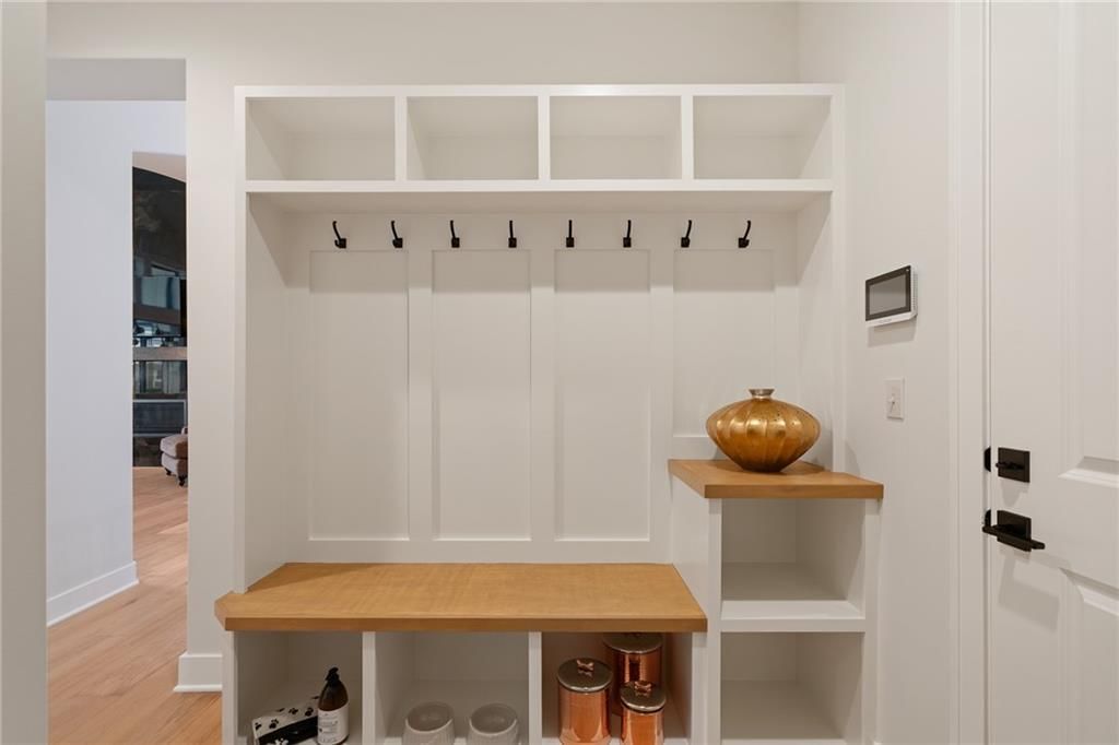 1406 Upton Court — photo 18