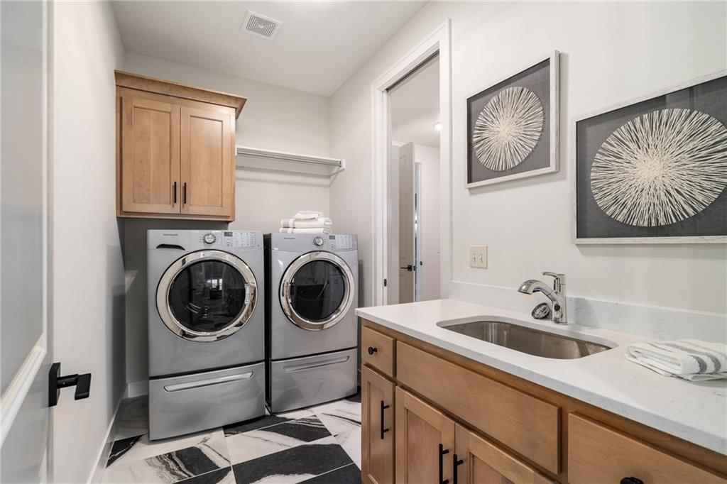 1406 Upton Court — photo 37
