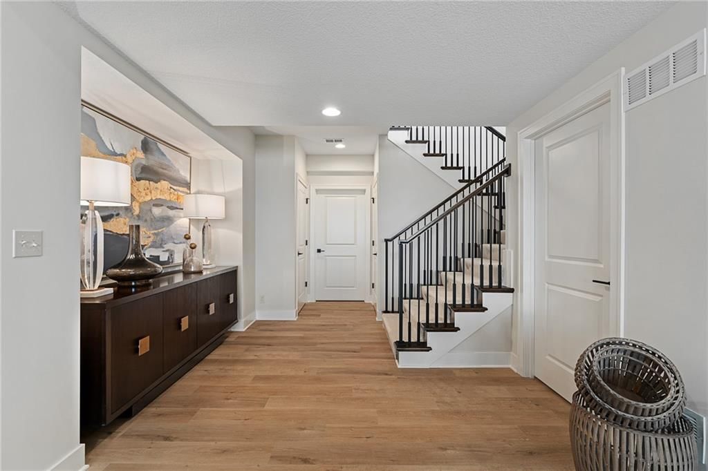 1406 Upton Court — photo 48