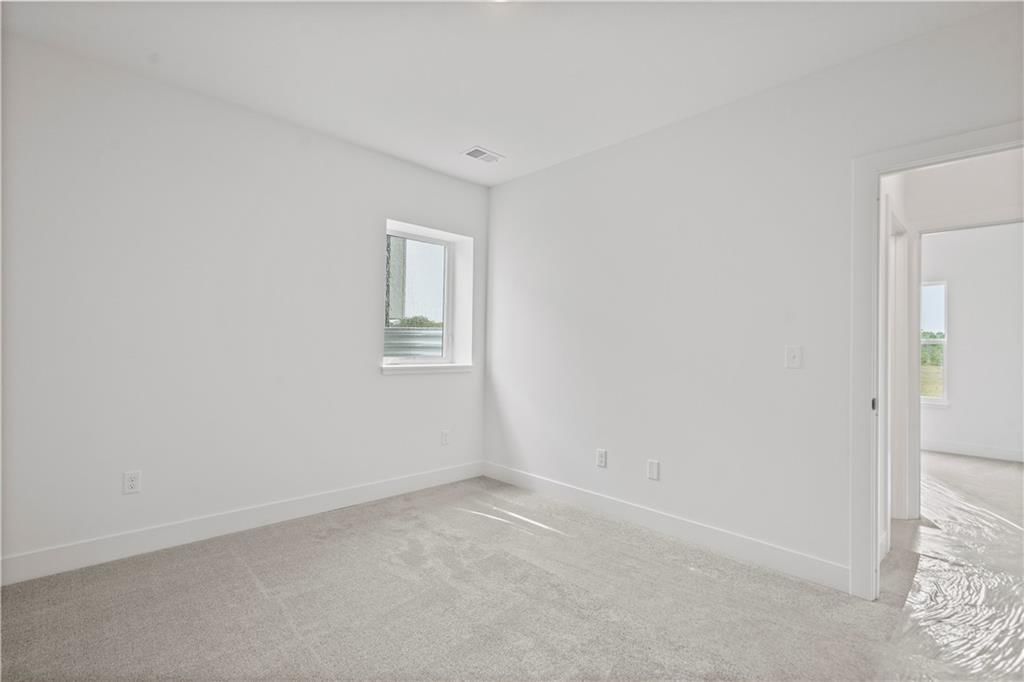 12156 N Tracy Avenue — photo 27