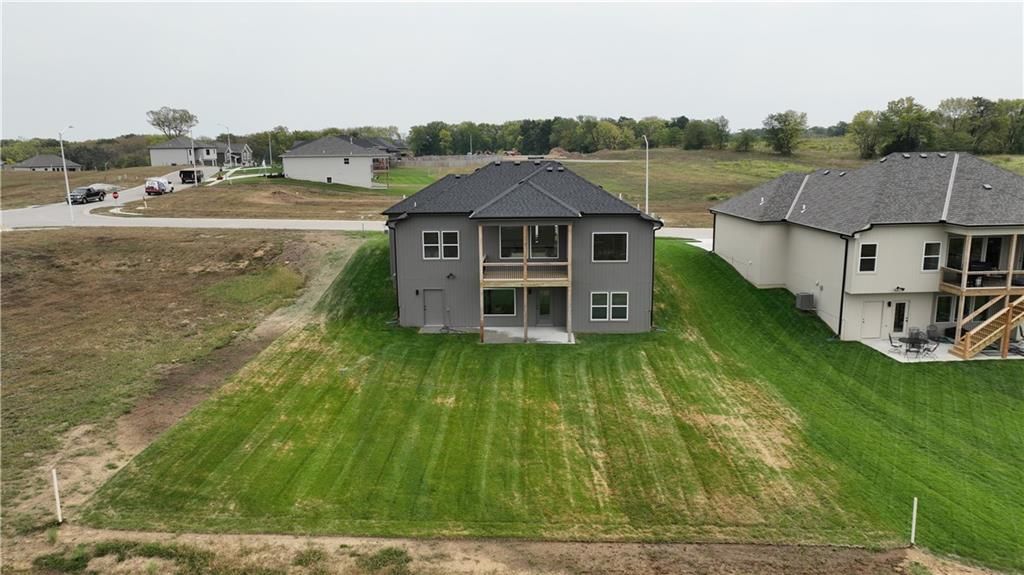 12156 N Tracy Avenue — photo 31