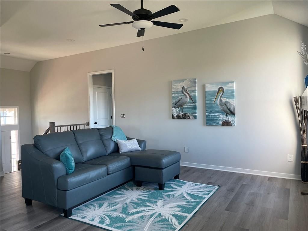 2106 SE Oak Ridge Drive — photo 5