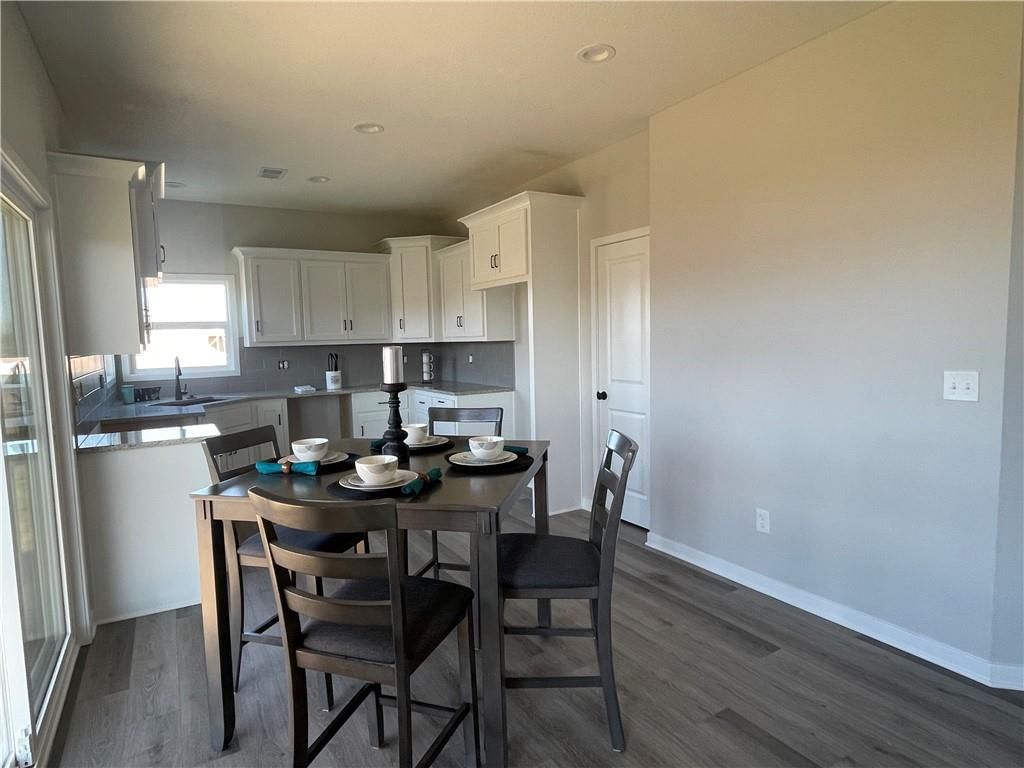 2106 SE Oak Ridge Drive — photo 8