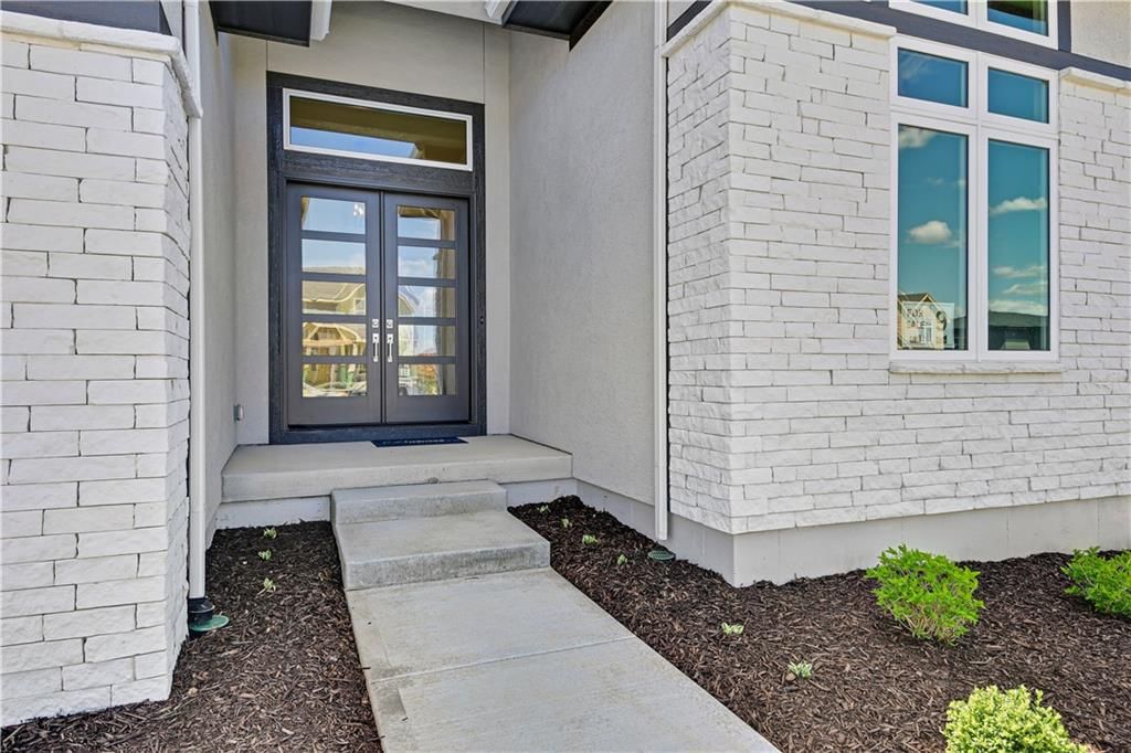 22051 W 100th Terrace — photo 4