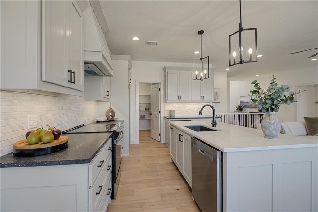 12445 Appaloosa Street — photo 18
