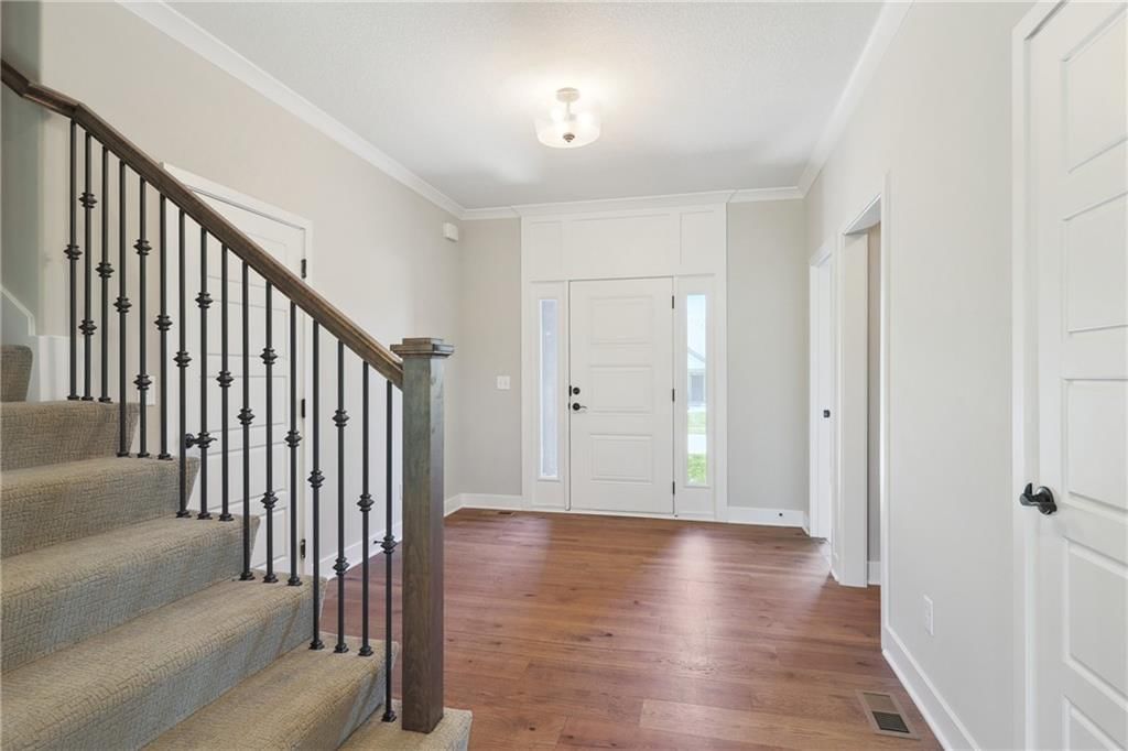 10318 N Winchester Avenue — photo 4