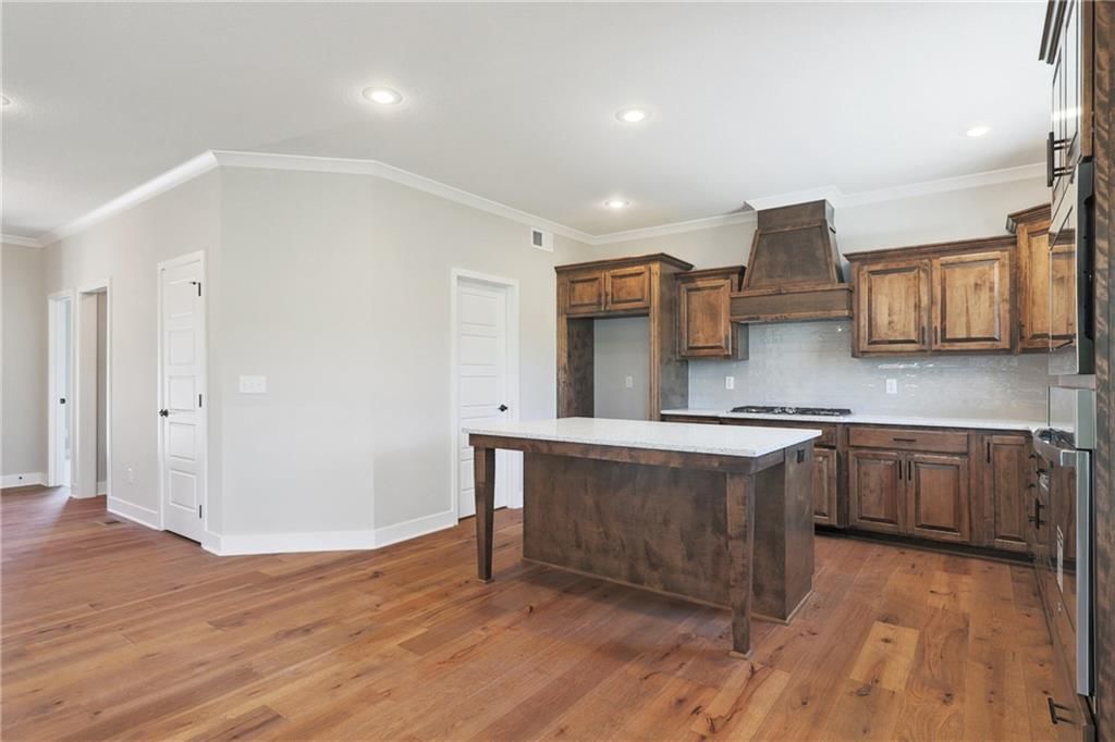 10318 N Winchester Avenue — photo 10