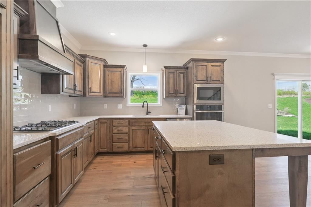 10318 N Winchester Avenue — photo 12