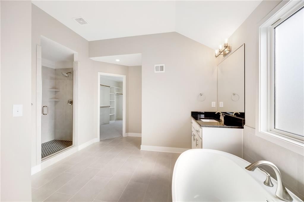 10302 N Winchester Avenue — photo 20