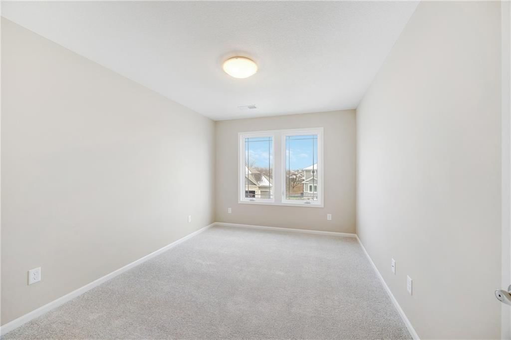 10302 N Winchester Avenue — photo 24