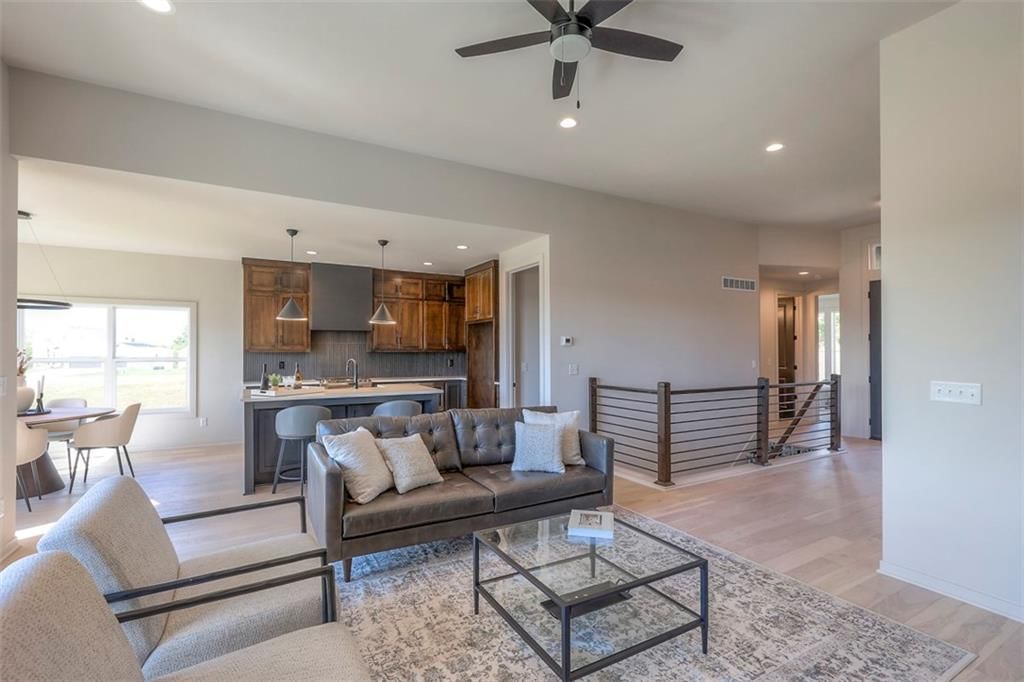 8407 NW 90th Street — photo 2