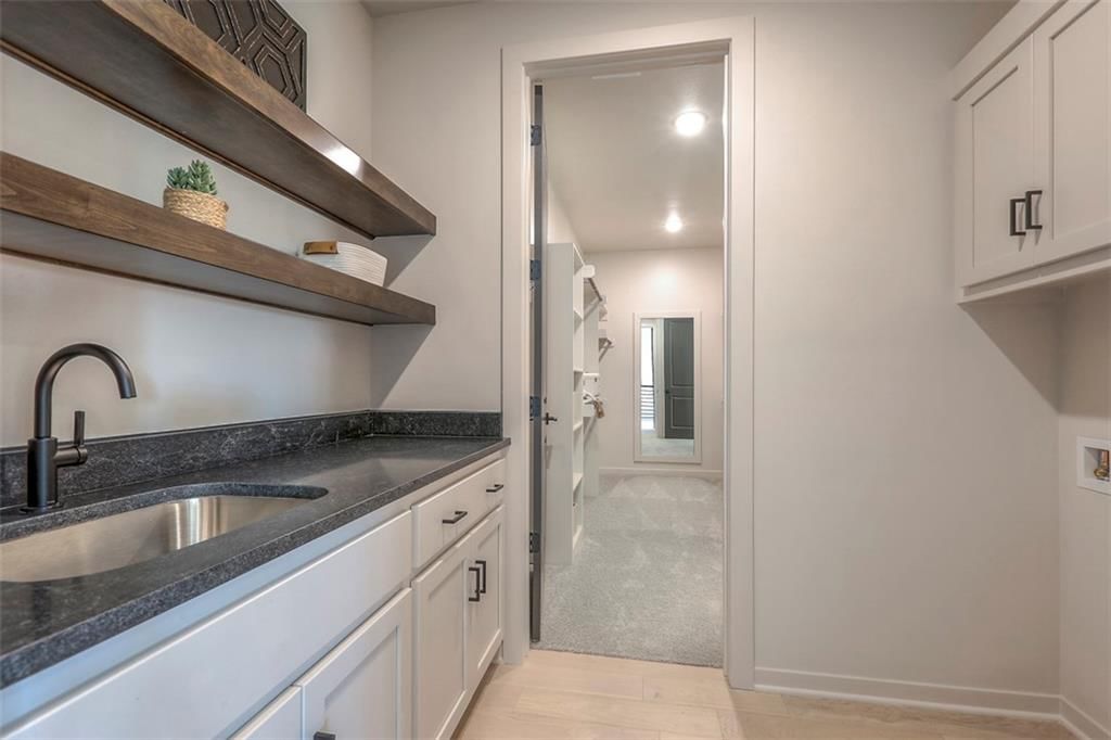 8407 NW 90th Street — photo 31
