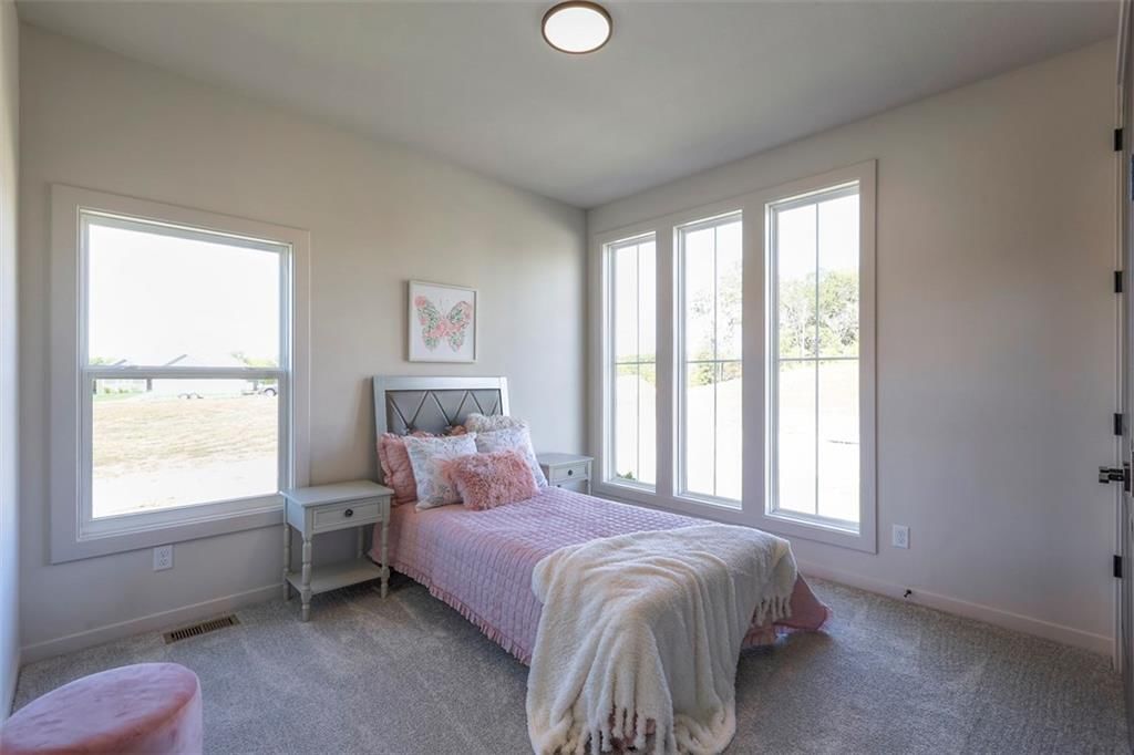 8407 NW 90th Street — photo 33