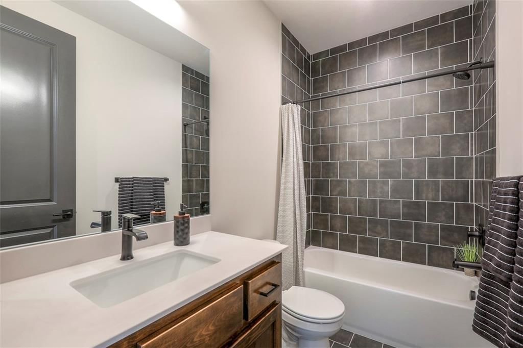 8407 NW 90th Street — photo 34