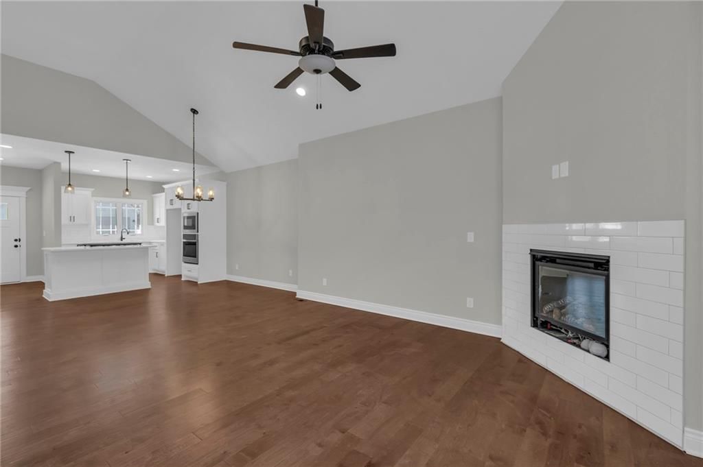 Photo 5 of 31 - 646 NW 110th Street