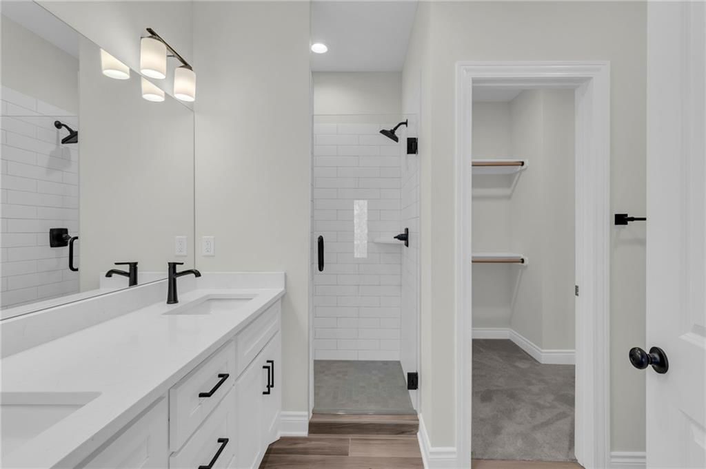 Photo 14 of 31 - 646 NW 110th Street