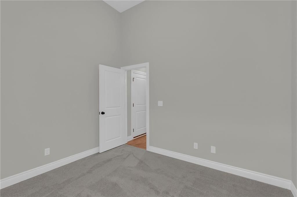 Photo 18 of 31 - 646 NW 110th Street