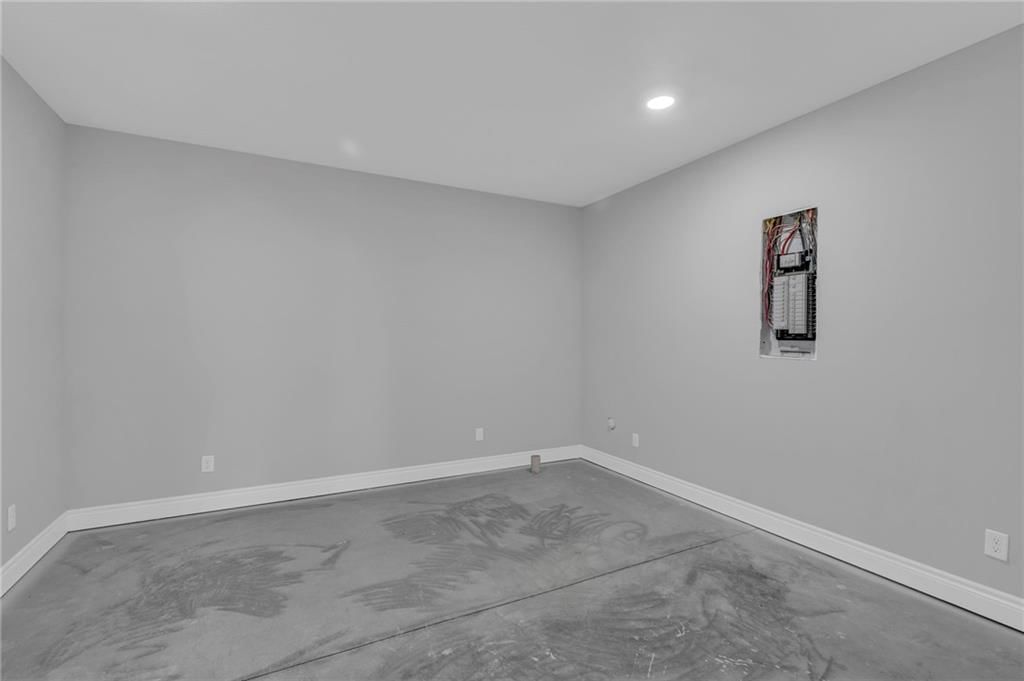Photo 25 of 31 - 646 NW 110th Street