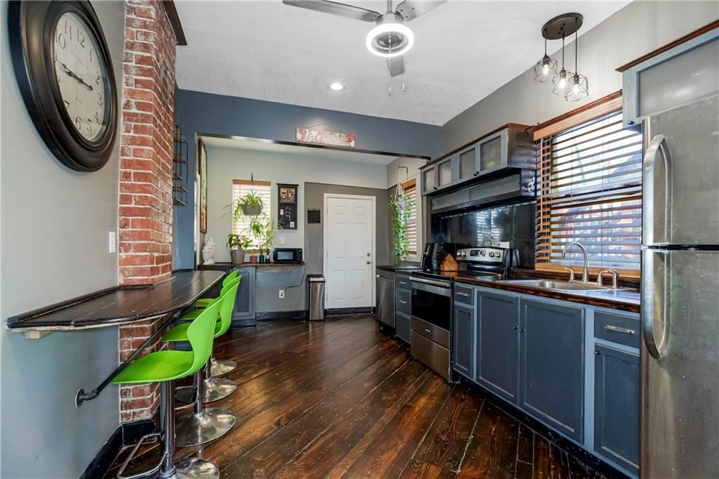2217 E 21st Street — photo 11