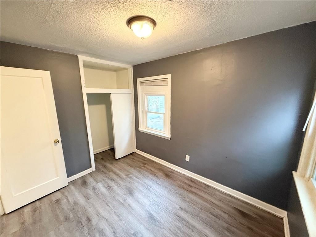 Photo 21 of 21 - 6133 Walrond Avenue