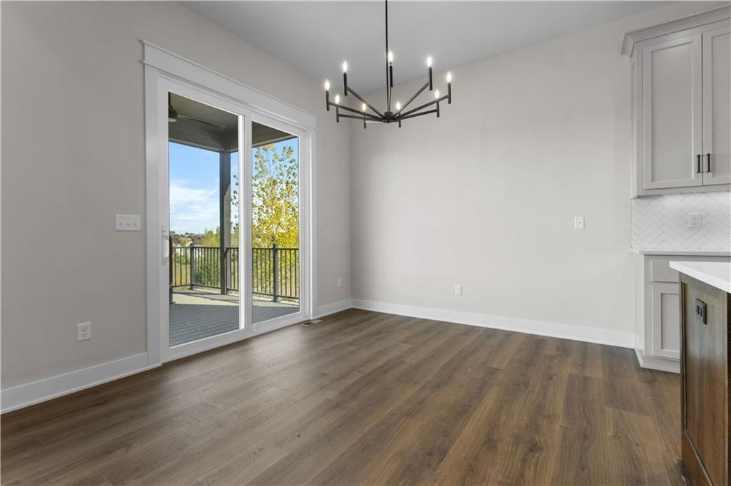 1140 SW Whitby Drive — photo 12