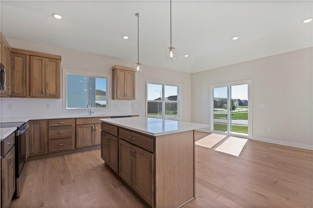 1805 SW Hightown Drive — photo 10