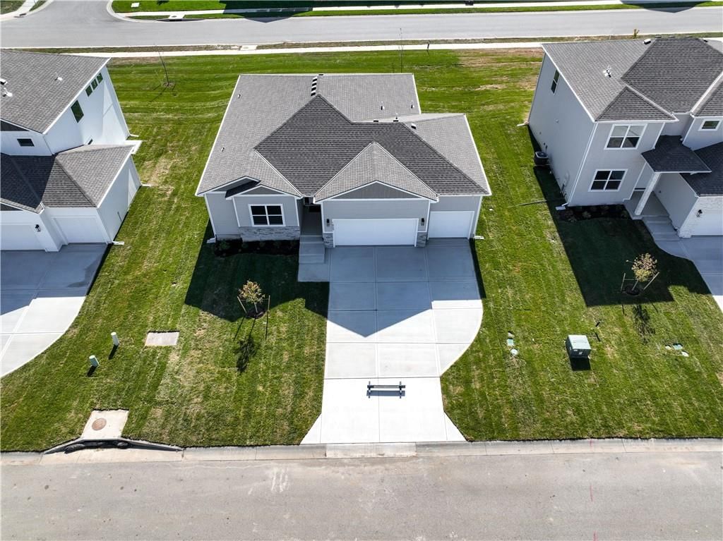 1805 SW Hightown Drive — photo 26