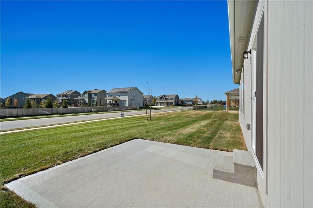 1805 SW Hightown Drive — photo 31