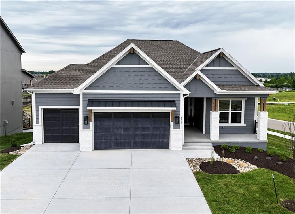 1717 SW Arbormill Terrace, Lee's Summit, MO