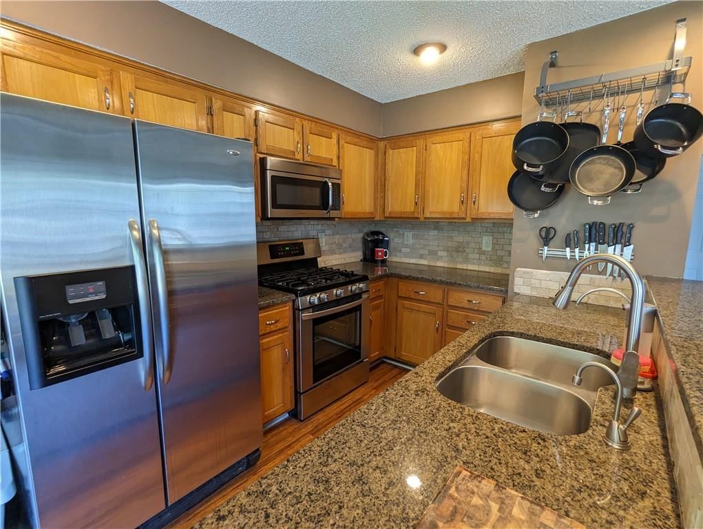 15527 Marty Street — photo 5