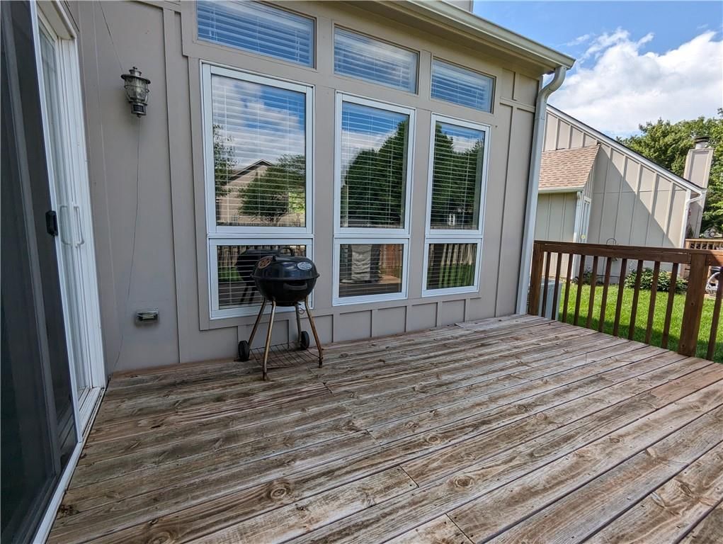 15527 Marty Street — photo 17