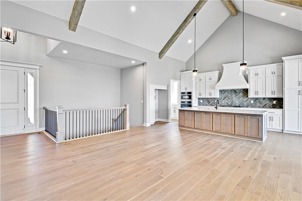 Photo 6 of 31 - 22047 W 94th Street
