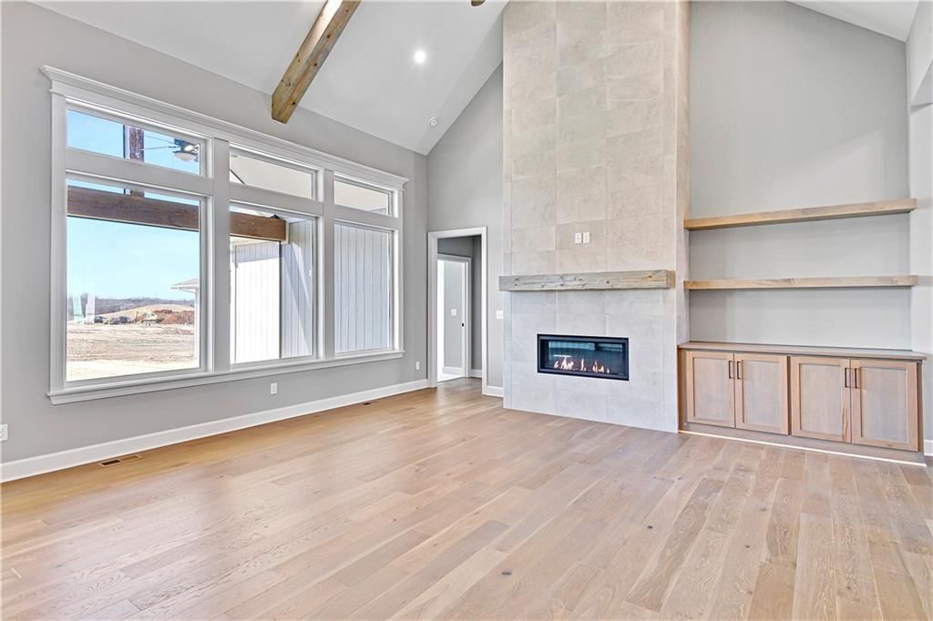 Photo 8 of 31 - 22047 W 94th Street