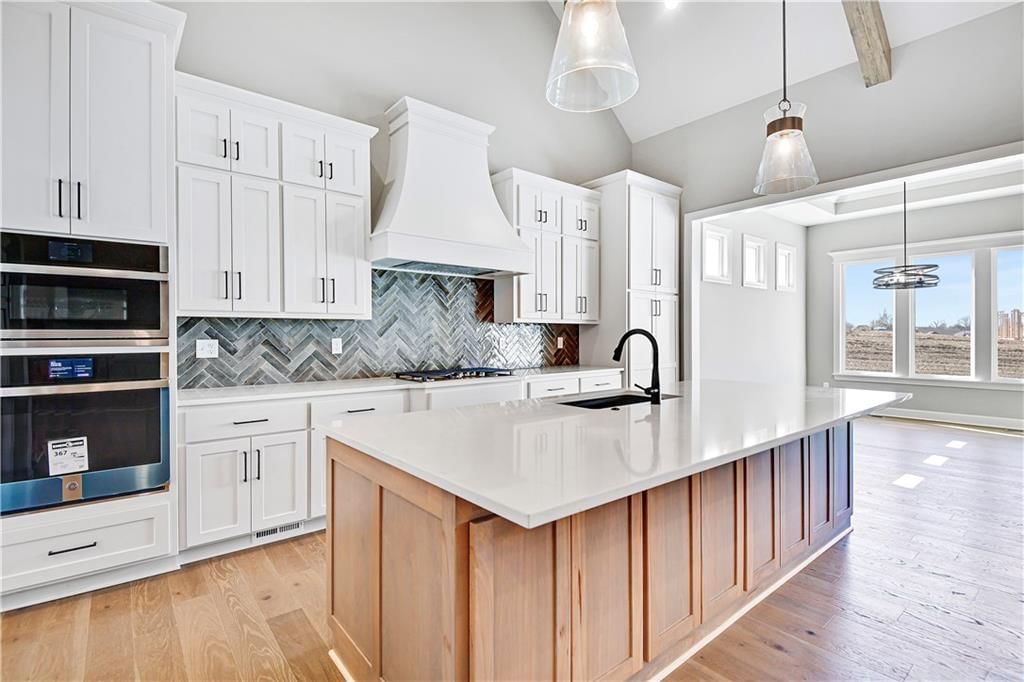 Photo 9 of 31 - 22047 W 94th Street