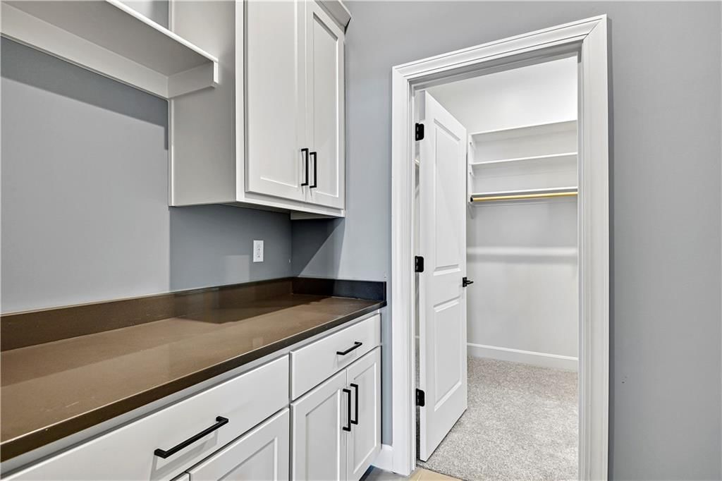 Photo 17 of 31 - 22047 W 94th Street