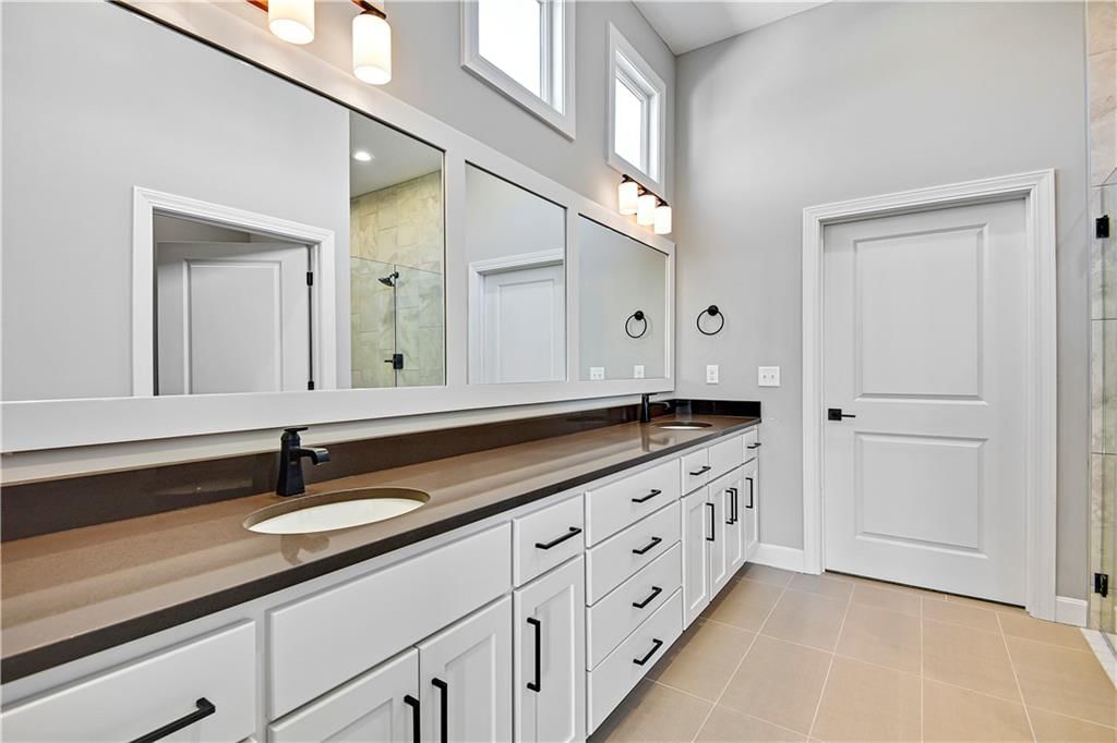 Photo 19 of 31 - 22047 W 94th Street