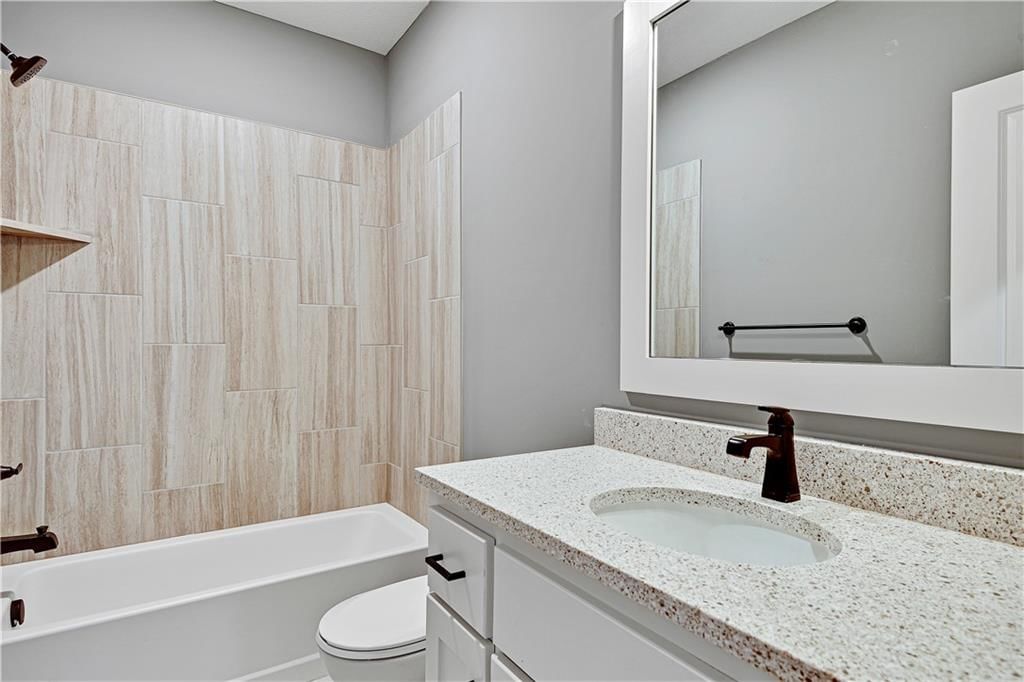 Photo 27 of 31 - 22047 W 94th Street