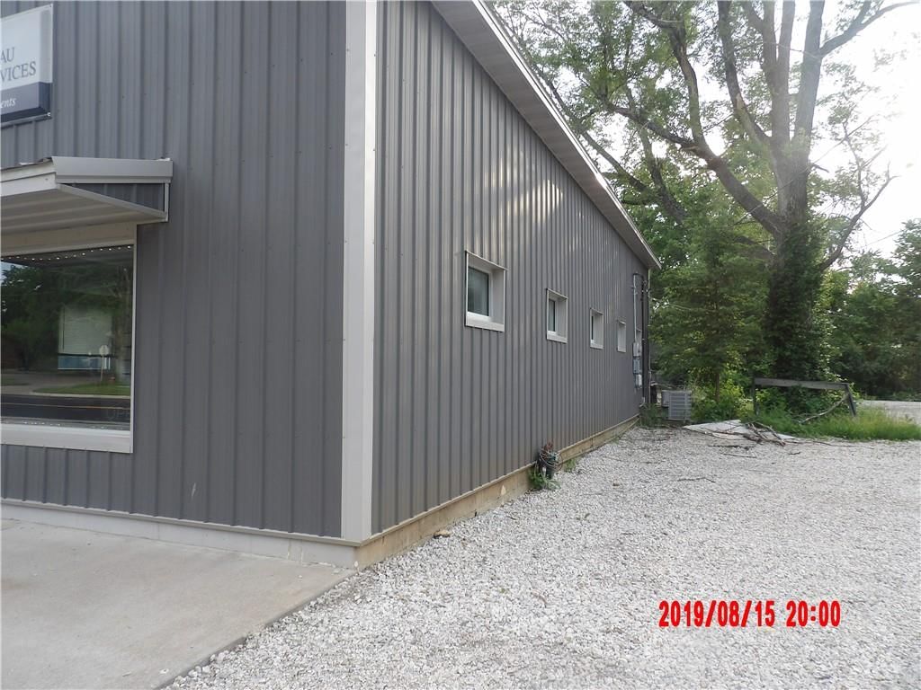 213 S Maple Street — photo 3