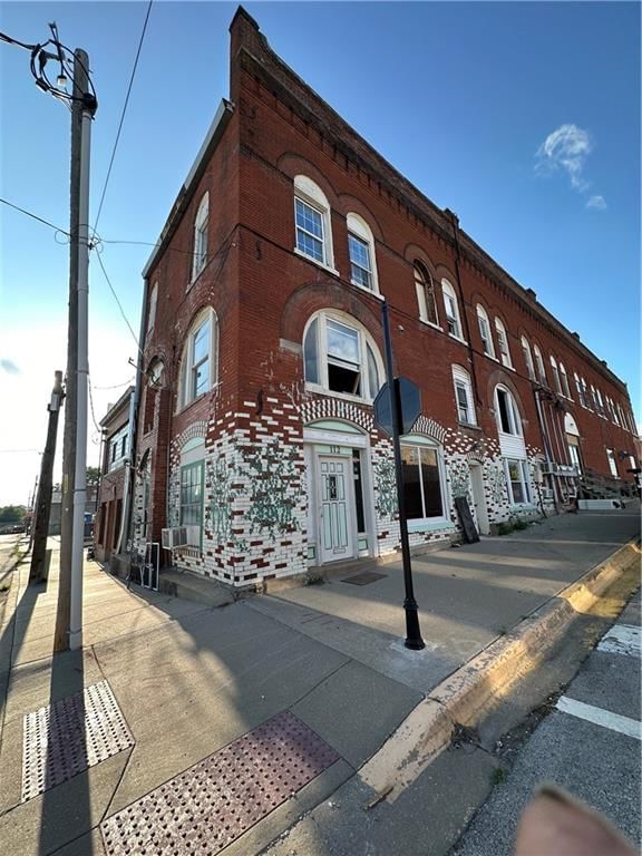 201 W Main Street — photo 5