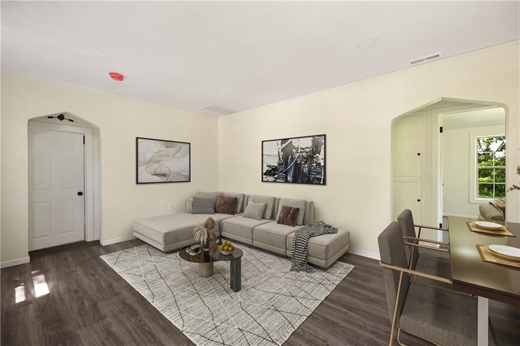 2406 Haskell Avenue — photo 3