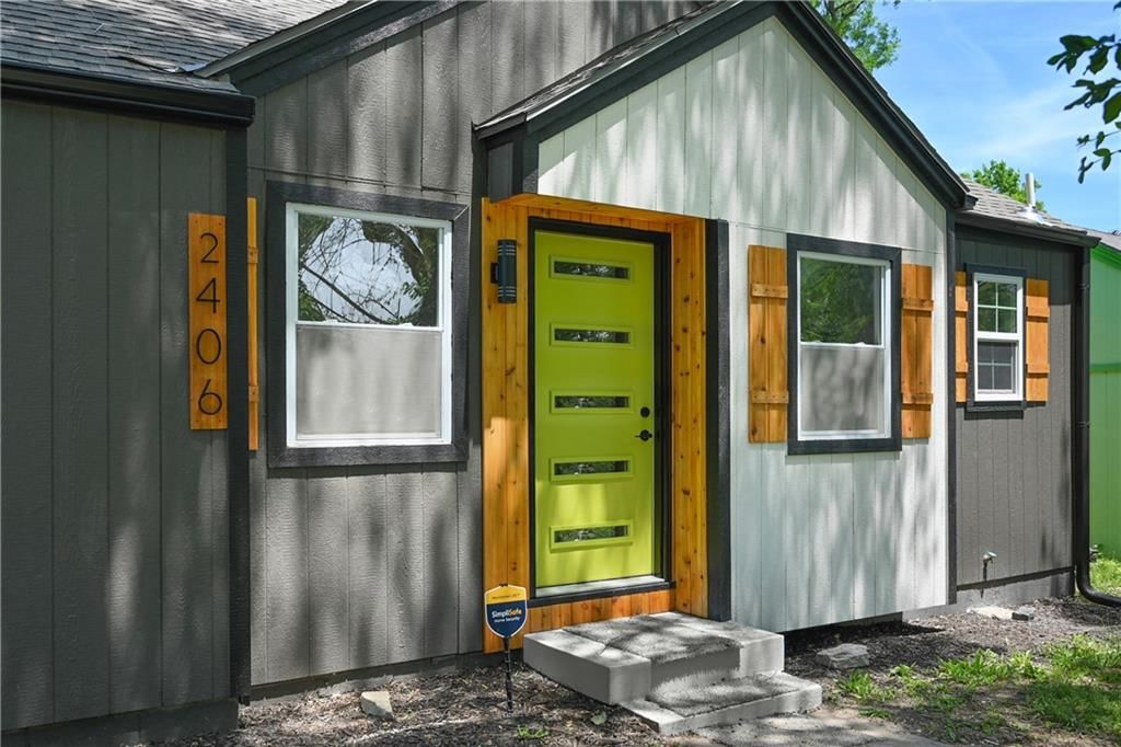 2406 Haskell Avenue — photo 5