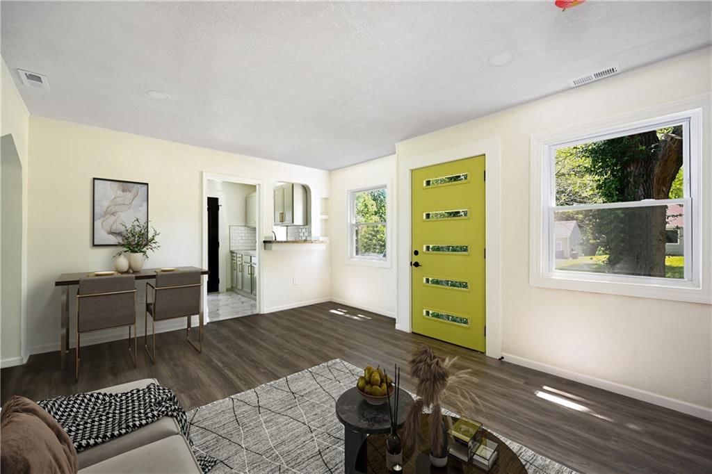 2406 Haskell Avenue — photo 8
