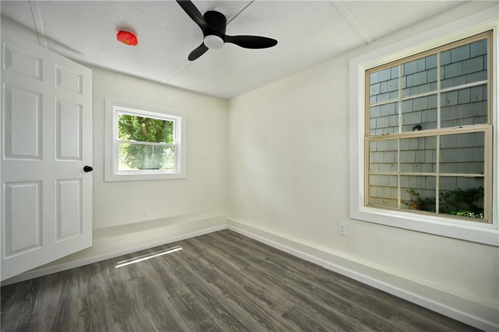 2406 Haskell Avenue — photo 12