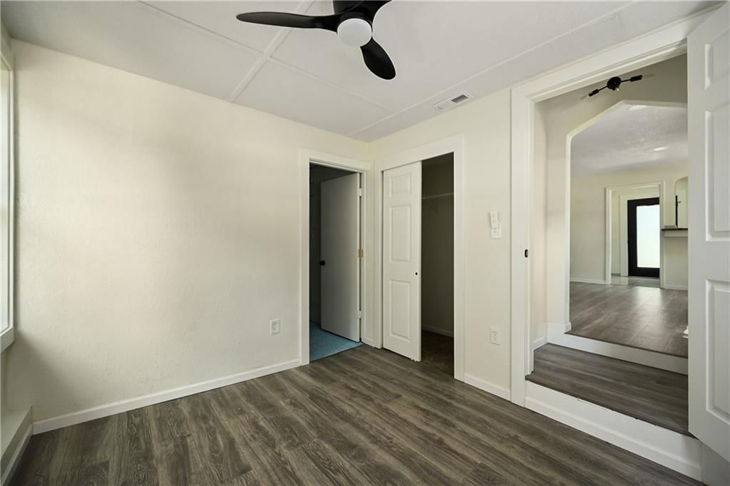 2406 Haskell Avenue — photo 13