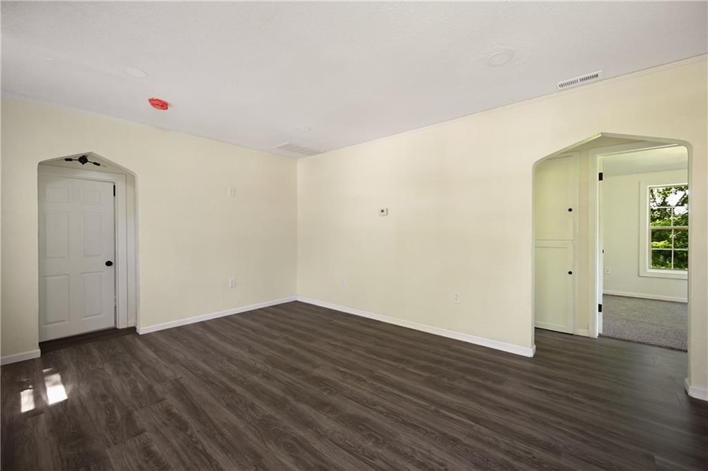 2406 Haskell Avenue — photo 21