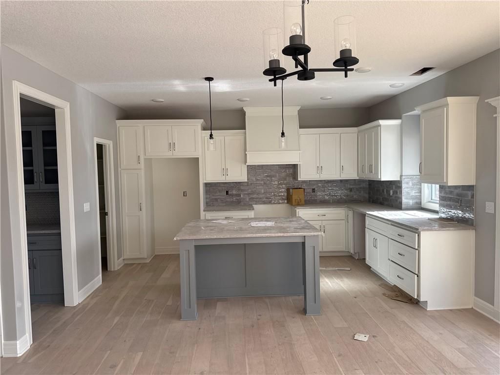 8809 N LISTER Court — photo 6